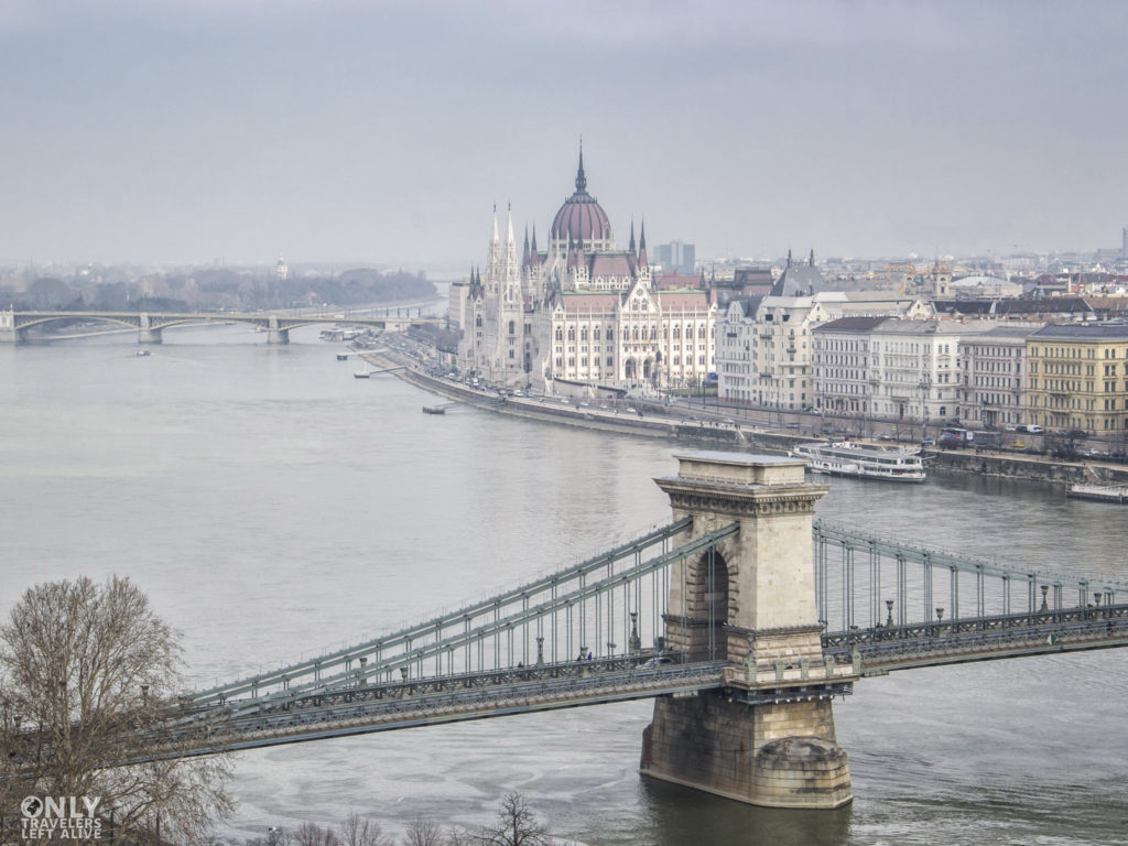 Budapeszt Parlament Dunaj only travelers left alive